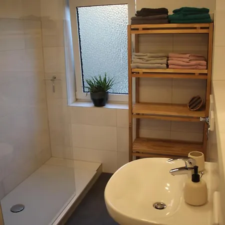 Penthouse L 4 L 90qm I Wifi I 2 Schlafzimmer I Innenstadt Apartment Wiesbaden